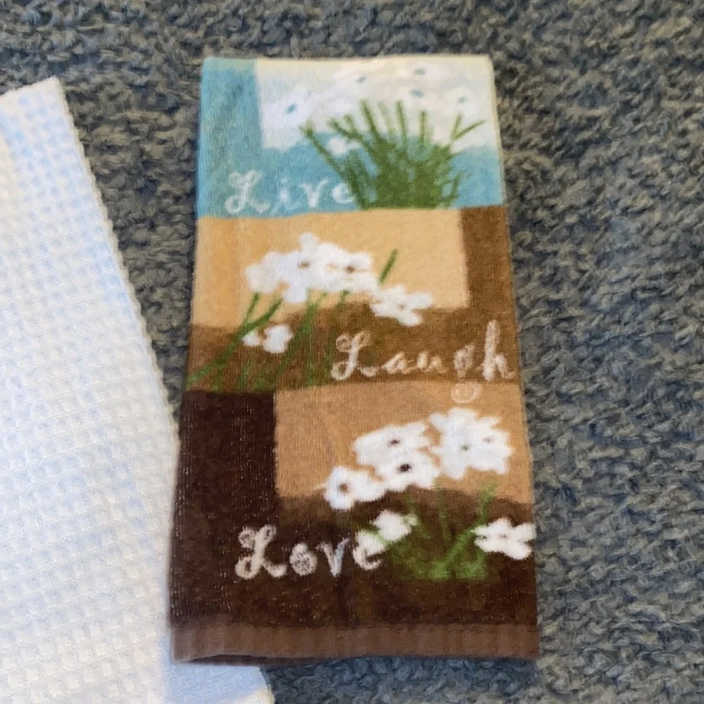 Bundle of 6 hand towels